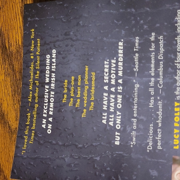 The Guest List by Lucy Foley - A Novel - Reese's Book Club - Picture 3 of 4